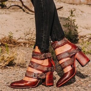 Freebird Multi-Brown Strappy Sandals